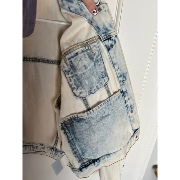 GAP Denim Women's L White Acid Wash Jean Jacket Sunbleach Oversized Crop Flaw - Picture 8 of 16